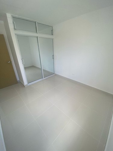 Apartamento En Venta Tercer Nivel En Palmareca, Licey Al M