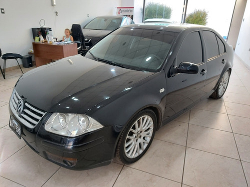 Imagen 3 de 12 de Volkswagen Bora 2011 1.8 Highline T 180cv