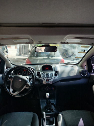 Ford Fiesta Kinetic 1.6 Design 120cv Titanium