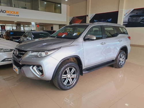 Toyota Hilux Sw4 Sr 2.7 - 7 Lugares