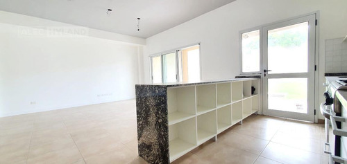 Imagen 12 de 30 de Casa 4 Ambientes En Venta - Mart.-santa Fe/fleming