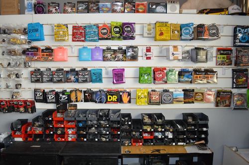 Venta Empresa / Fondo De Comercio Local / Tienda De Instrumentos, Repuestos Y Accesorios Musicales