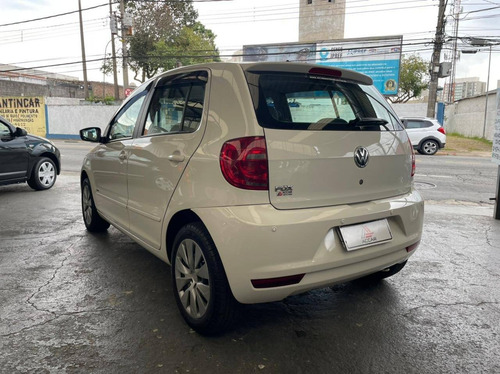 Imagem 8 de 15 de Volkswagen Fox 1.0 Mi 8v Flex 4p Manual