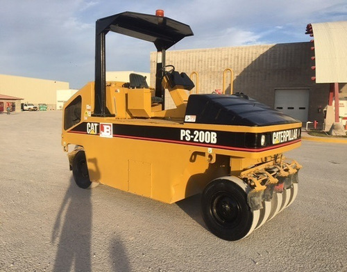 Imagen 1 de 7 de Compactador Neumatico Caterpillar Ps-200 B