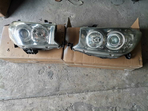 Faro Derecho Izquierdo Toyota Fortuner Año 2009-2010-2011