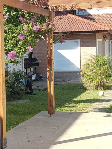 Imagen 11 de 12 de Vendo Casa 3 Domitorios Garaje Y Quincho Lavadero Parque