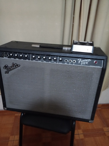 Fender Frontman 212r