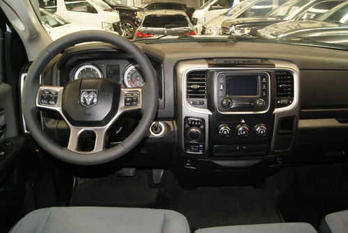 Dodge Ram Slt Crew Cab V8 5.7 Lts 4x4 2022.