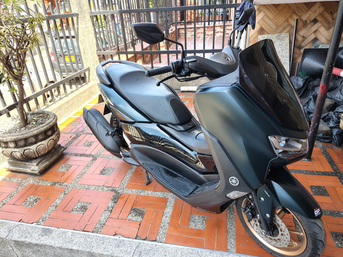 Nmax Connected
