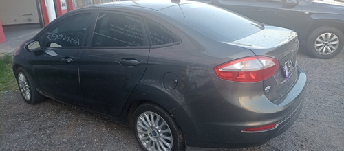 Ford Fiesta Kinetic Design 2016 1.6 Sedan Se Plus 120cv