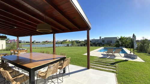 Casa En Venta, 3 Ambientes, En Barrio San Sebastián, Pilar, G.b.a Norte