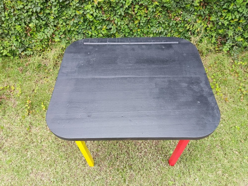 Mesa Pizarrón De Pino Pintada De Colores Para Niños