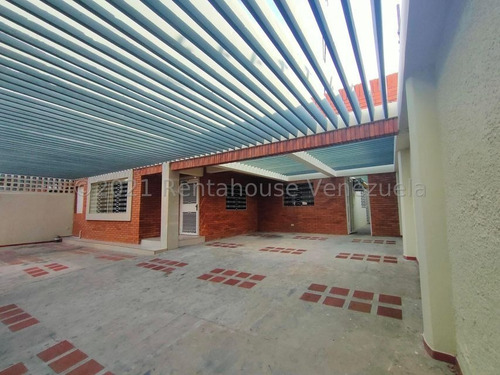 Imagen 2 de 10 de En Alquiler Impecable Casa Uso Comercial Zona Tierra Negra