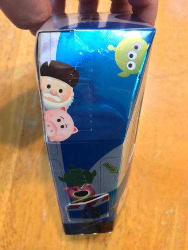 Disney D23 Expo 2019 Tsum Tsum Buzz Lightyear Acabado Metal