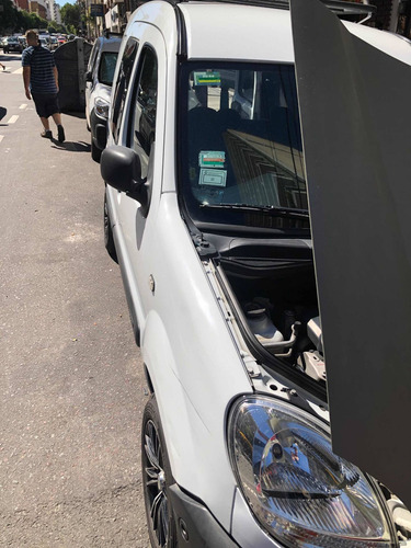 Renault Kangoo 1.5 2 Furgon Confort Svt 5as Ca Lc 2011