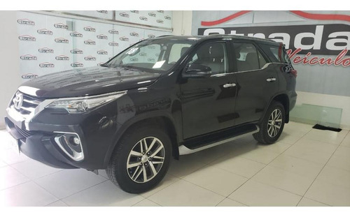 Toyota Hilux Sw4 Srx Diamo. 4x4 2.8 Tb Die Aut. 7 Lug.