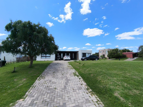 Venta Casa En San Sebastian Area 2 Golf - 5 Ambientes