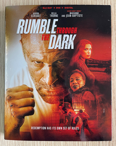 Bluray Rumble Through The Dark - Bella Thorne - Lacrado