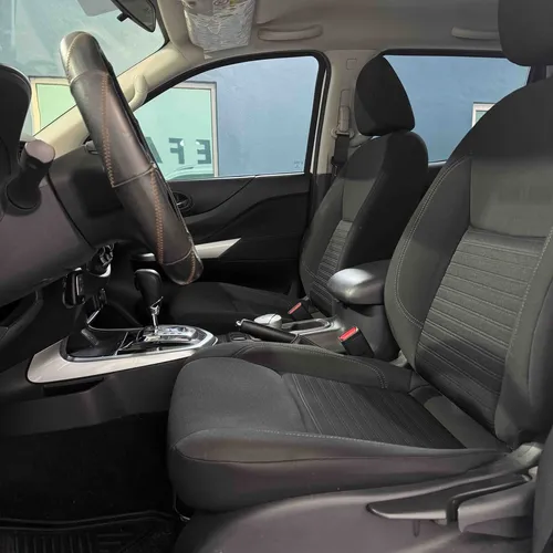 Nissan Frontier 2.5 Le At
