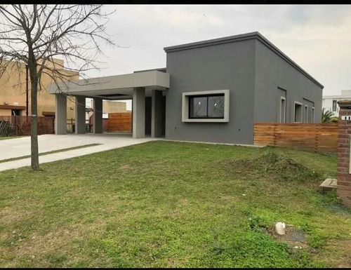 Casa Con Piscina - Lote Interno - Barrio Puerto, El Cantón