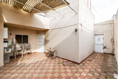 Venta Casa 3 Amb Galpón Caseros - Cochera - Patio 