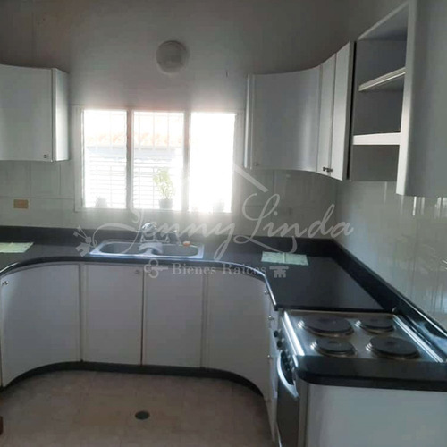 Imagen 6 de 14 de Venta Amplia Casa En La Morita Maracay