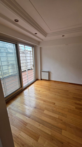 Semipiso De 2 Amb. Con Patio Y Parrilla Calidad Y Confort En Flores