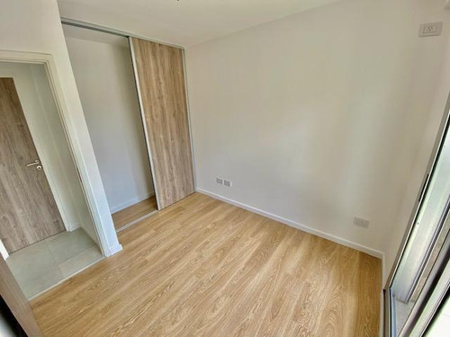 Imagen 22 de 27 de 1 Dormitorio Frente 1º De Mayo Esq. Cerrito