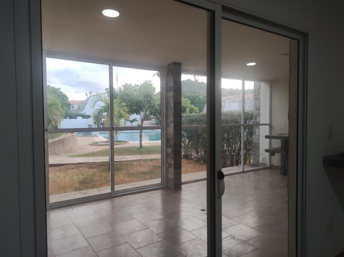Imagen 6 de 22 de Townhouse Vacacional Urb Brisas De San Miguel Margarita A 5 Minutos Del Sambil