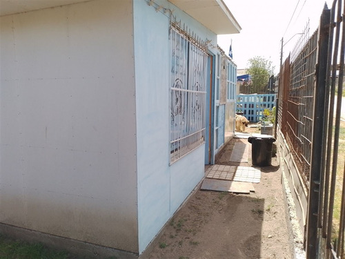 Acogedora Casa En Venta De 4 Dorm. En Quintero