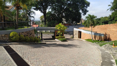 Imagen 1 de 25 de Townhouse Obra Blanca Con Terraza En Lomas Alto Lomas Del Este Valencia Nf 157068