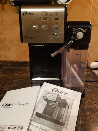 Cafetera Espresso Oster Prima Latte