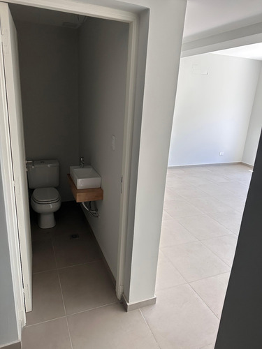 Venta Dúplex 2 Dormitorios Maipú Con Cochera