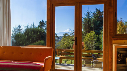 Casa En Venta De 2 Dorm. En Puerto Varas