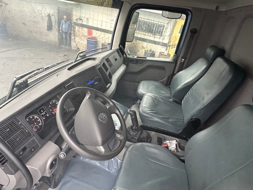 Vw 26260 2024 6x2 Carroceria Ñ 24260 24280 2426 Pneus Novos