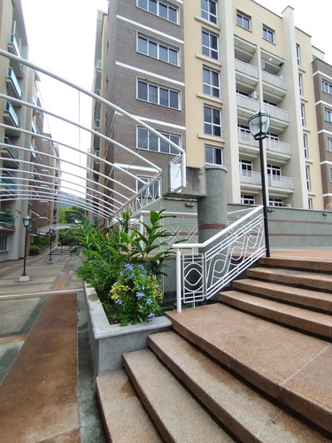 Apartamento Obra Blanca En Mañongo, Residencias Titanium Suite. Lm.p