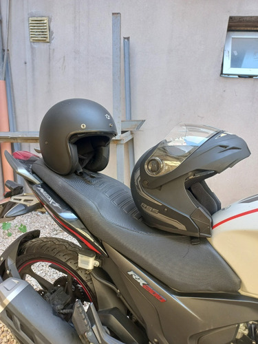 Imagen 17 de 17 de Zanella Rx 200cc Next Moto + 2 Cascos