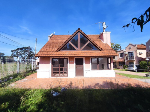 Venta Casa 3 Dormitorios - Barrio Privado, Lagomar