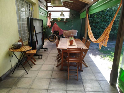 Excelente Chalet - 5 Amb. - Hurlingham (parque Johnston)