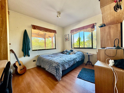 Excelente Ubicación, Casa Interior, 4d+4b+servicio+quincho