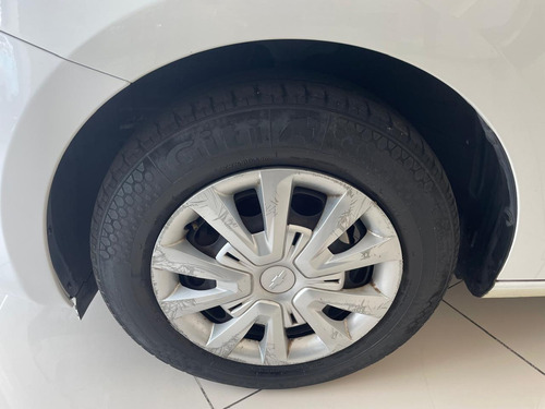 Chevrolet Aveo Hatch 1.6 Ls Mt