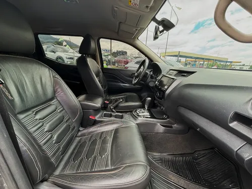 Nissan Frontier PRO- 4X 4X4 AT