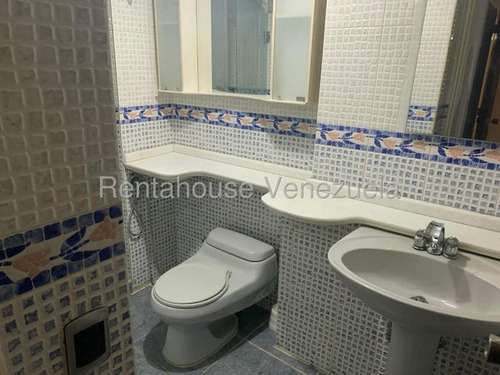 Practico Apartamento En Alquiler En Chacao