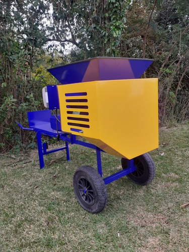 Imagem 8 de 10 de Maquina Embalar Silagem Manutec Eletrica