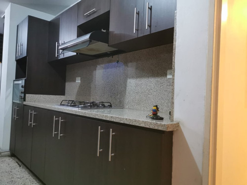 Apartamento Amoblado En Conquistadores 3 Habitaciones