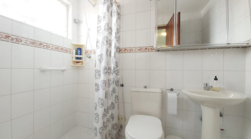 Casa A 200 Mts Da Praia. Lugar Muito Tranquilo Seguro Em Bairro Nobre. Casa Isolada. Estrutura Do Telhado Reformada - Madeiramento Com Manta. Parte Elétrica Revisada E Fiação Novos