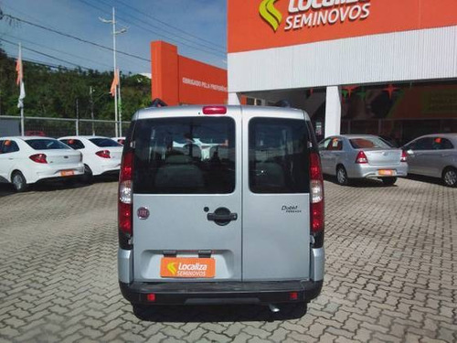 Imagem 3 de 10 de Fiat Doblò 1.8 Mpi Essence 7l 16v Flex 4p Manual