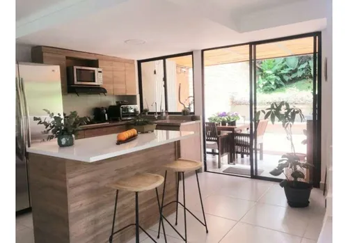 Rhbr-10554 (casa Piso 1, Rionegro, La Macarena)