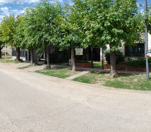 Excelente Ubicación Escritura Inmediata Casa A La Venta En Calle Necochea