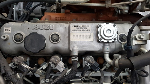 Imagen 9 de 12 de Isuzu 100 2016 Por Partes